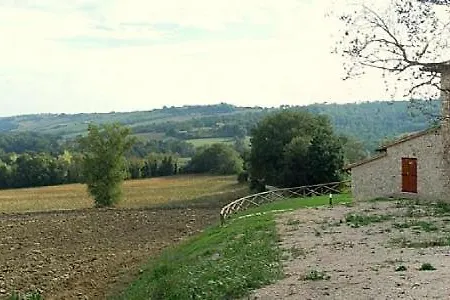 Sleeps 10 Pool * Todi