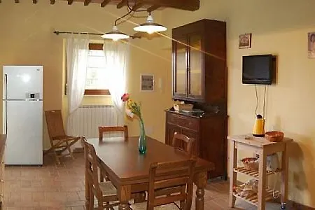 Villa Sleeps 10 Pool Todi