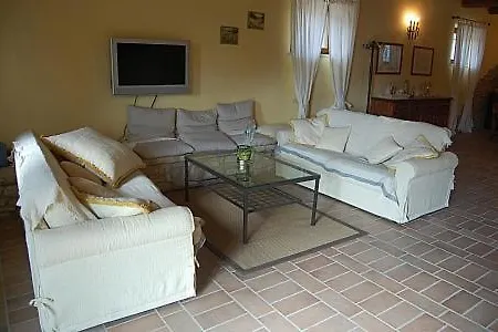 Villa Sleeps 10 Pool *