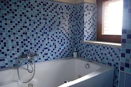 Sleeps 10 Pool Todi