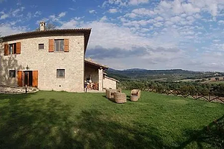 Sleeps 10 Pool Villa Todi